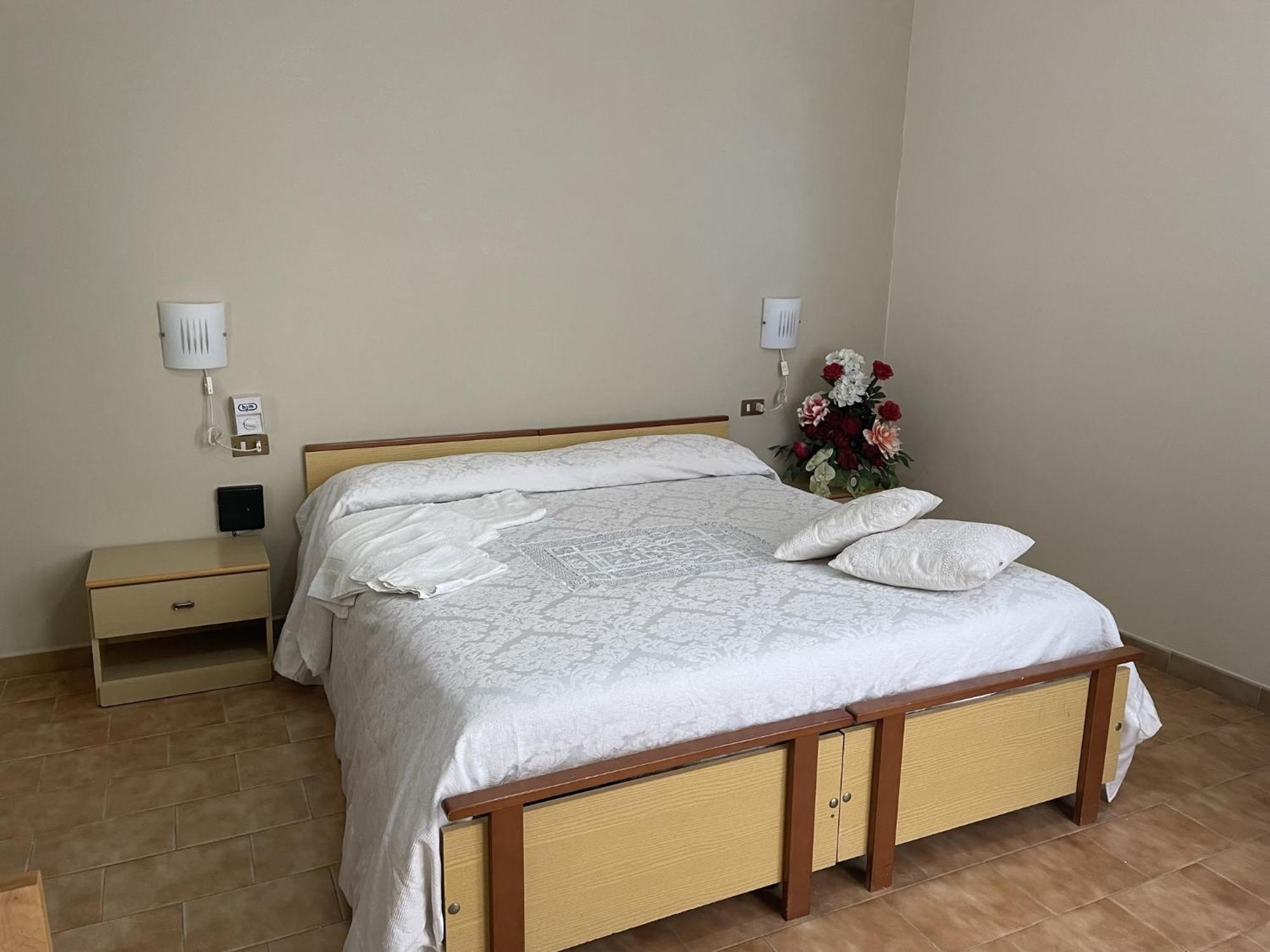 Hotel Park Jonio Steccato Rum bild